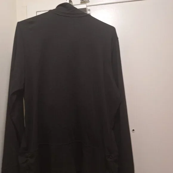 WORK OUT TOP. - Picture 2 of 4